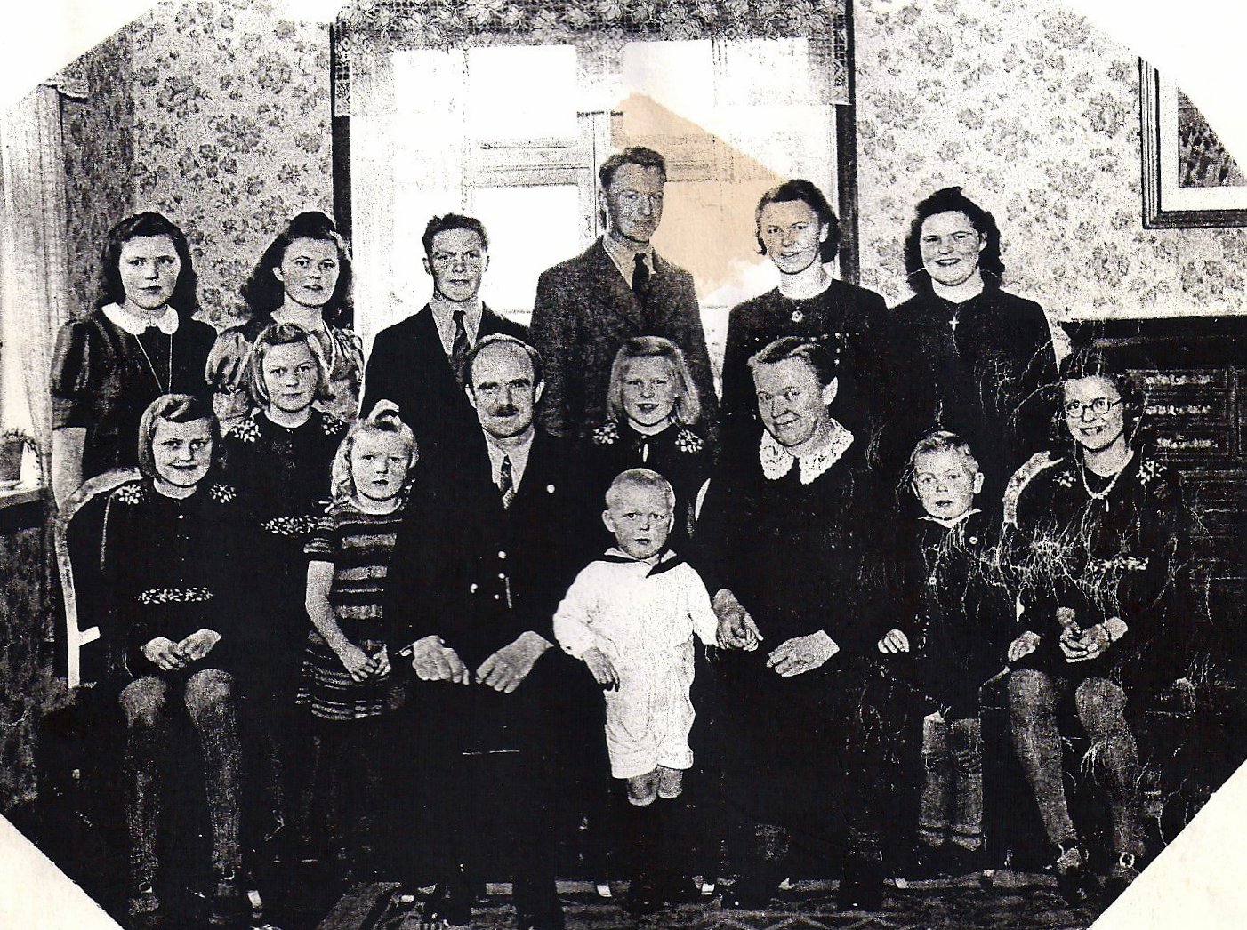 Peder Leth med familie. 14 børn